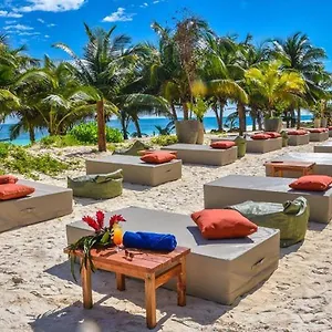 4* Hotel Mia Tulum Beachfront Resort - Ocean View Suites And Beach Club